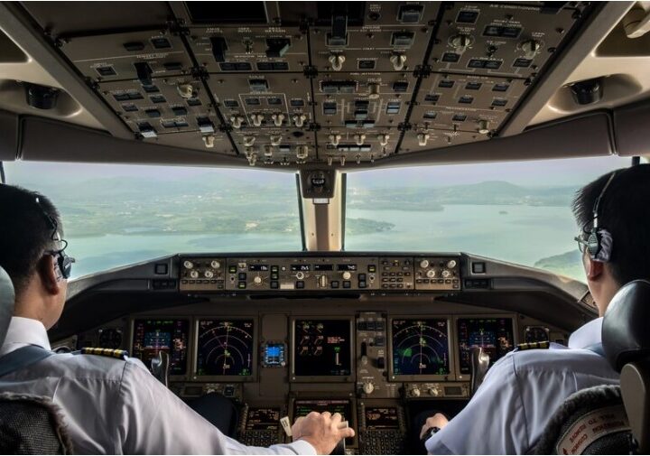 Ingin Menjadi Pilot Profesional Inilah Syarat Yang Mesti Kalian Penuhi